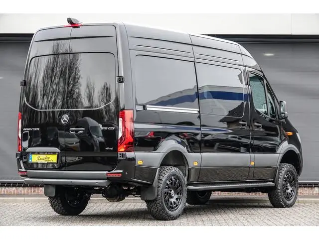 Mercedes-Benz Sprinter 4x4 319Cdi 190Pk 9G-tronic | L2H2 | Dubbele Cabine | 2x Schuifdeur | 4WD | AW...
