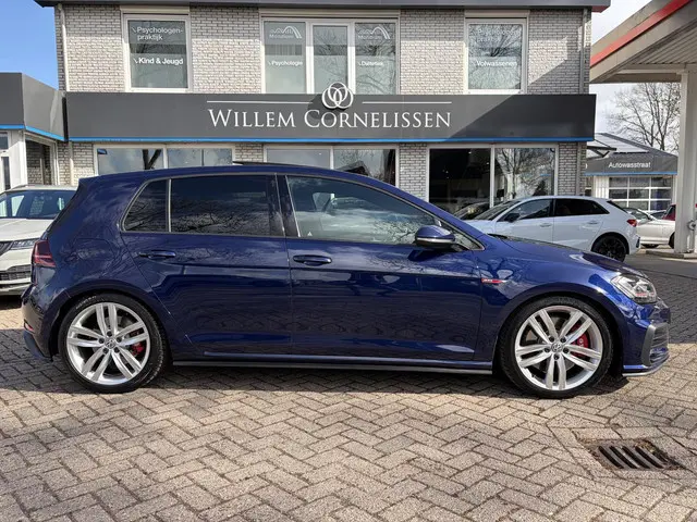 Volkswagen Golf 2.0 TSI GTI Performance Pano Miltek Virtual Cam AC