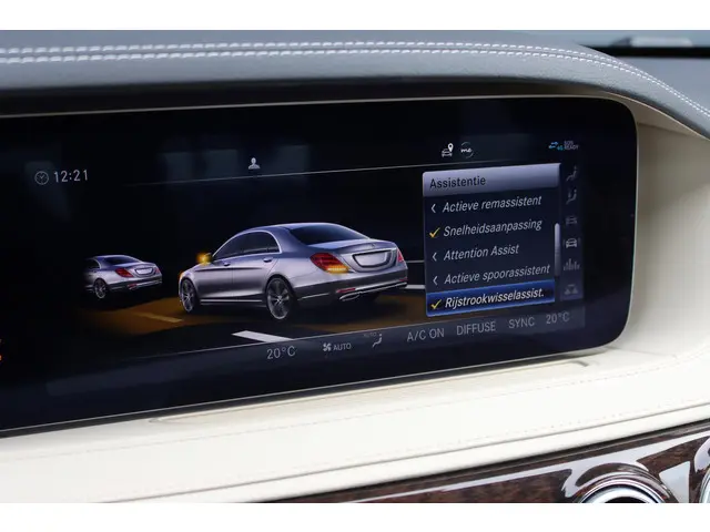 Mercedes-Benz S-Klasse