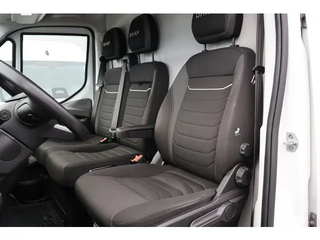 Iveco Daily 35S21 3.0 210pk Hi-Matic Automaat Luchtvering Standkachel Led