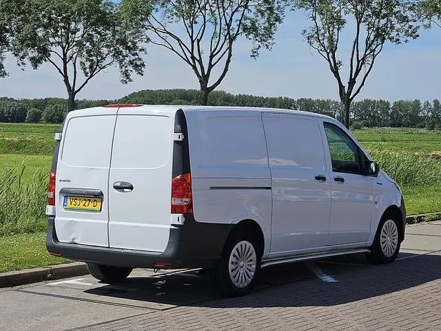 MERCEDES-BENZ EVITO 66kwh wltp 292 kms