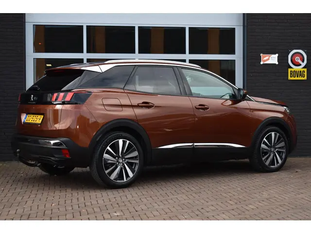 Peugeot 3008 1.2 PureTech 130PK Aut. Allure | Trekhaak | Navi | Camera | Incl. garantie