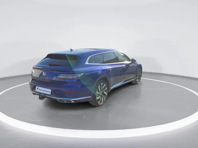 Volkswagen Arteon Shooting Brake 1.4TSIeHybrid 160kW/218PK R-Line DSG · Panoramadak · Trekhaak · 360...