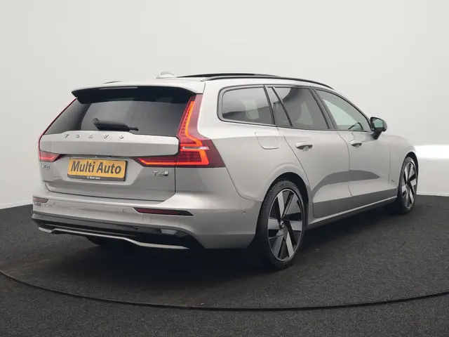 Volvo V60 T6 Recharge AWD LONG RANGE Plus Dark PHEV 350pk Dealer O.H. | Panodak | Adaptive Cruise |...