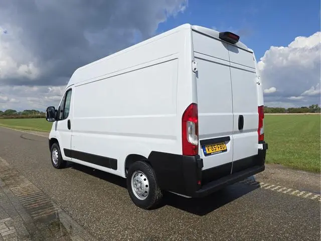 Peugeot Boxer 330 2.2 BlueHDi L2 H2 - 120 Pk - Euro 6 - Navi - ParkeerCamera - Airco - Cruise Contro...