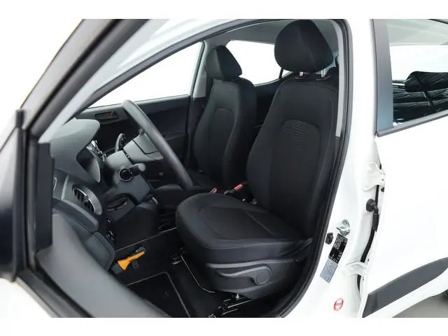 Hyundai i10 1.0i Go! | Rijklaar! | Orig. NL | Trekhaak | Cruise | Nav+App.connect | Climate | Blueto...
