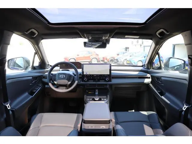 Toyota bZ4X Touring Executive AWD 75 kWh, Panoramisch dak, Stoelverwarming en Koeling, BSM, JBL, DEM...