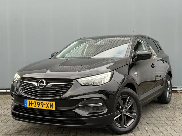 Opel Grandland X BWJ 2020 1.2 131 PK Turbo 120 Jaar Edition 74.000KM! CLIMA | CRUISE | APPLE CARP. |...
