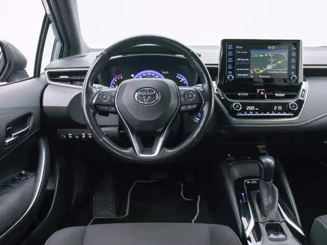 Toyota Corolla Touring Sports 2.0 Hybrid First Edition | Navi | Adapt. CC | Carplay | Winterpa