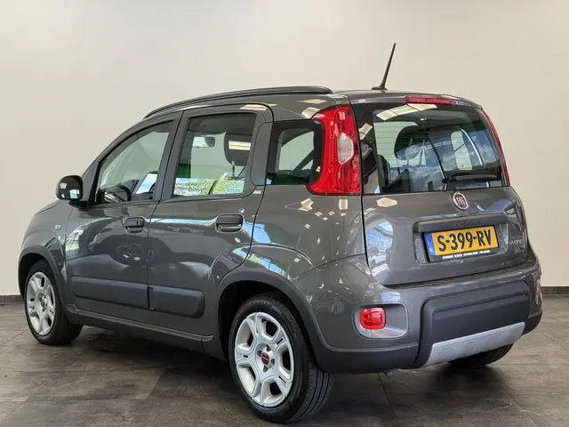 Fiat Panda 1.0 Hybrid City Life Airco Bluetooh !! 2e Pinksterdag geopend van 12:00 tot 17:00u !!