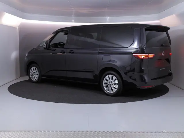 Volkswagen Bedrijfswagens Multivan Economy Business L2 1.5 eHybrid EU6 180 kW (245pk)