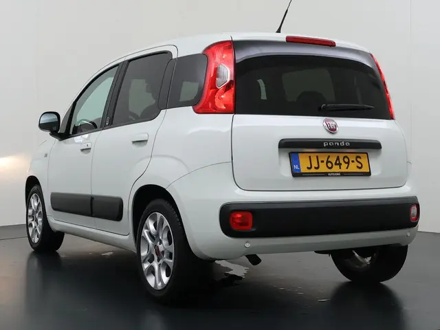 Fiat Panda 0.9 TwinAir Lounge Nieuwe APK | Turbo | Automaat | Parkeersensoren | Climate control |  N...