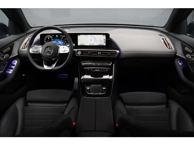 Mercedes-Benz EQC 400 4MATIC AMG Line 80 kWh | Netto 41.000,- | Schuifdak | Distronic+ | HUD | Memory | Camera | Keyless Go | Rijassistentiepakket | Advanced Sound System | Zonnerollo's |