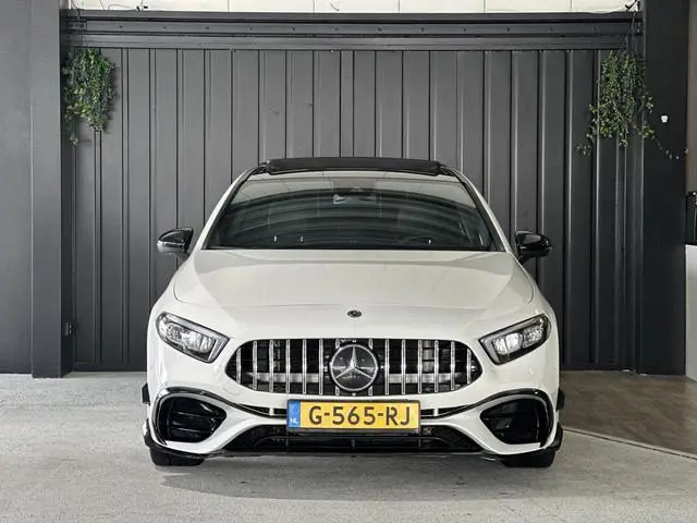 Mercedes-Benz A-klasse 180 Business Solution AMG | AMG-styling | Panoramadak | Achteruitrijcamera |...