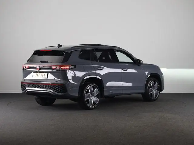 Volkswagen Tayron 1.5 eHybrid R-Line Edition 272 pk Automaat (DSG) |Verlengde garantie |  Navigatie...