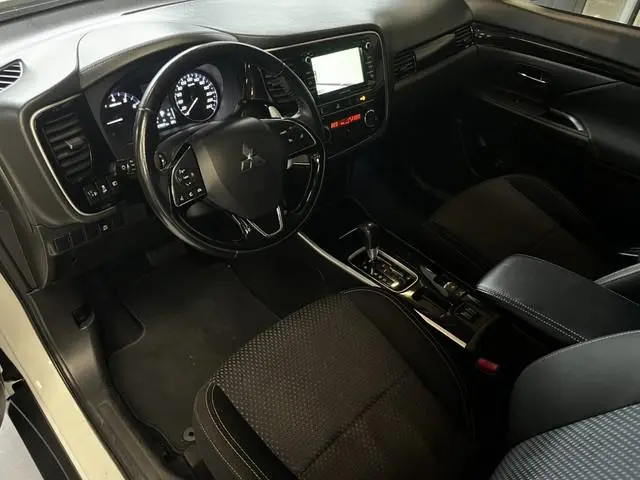 Mitsubishi Outlander 2.0 2WD Instyle Trekhaak, Achteruitrijcamera