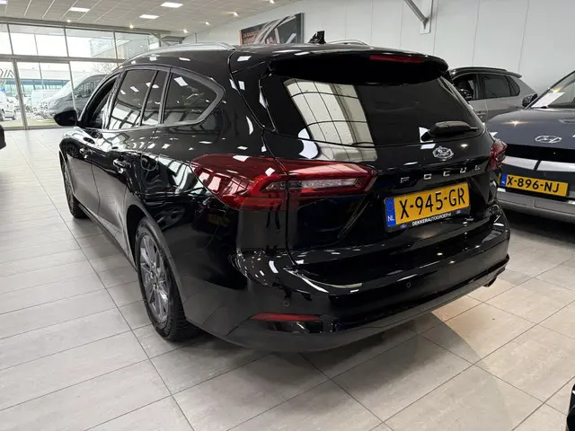 Ford Focus 1.0 EcoBoost Hybrid 125 pk Titanium Wagon SYNC 4 Navigatie - Apple Carplay/ Android Auto-...