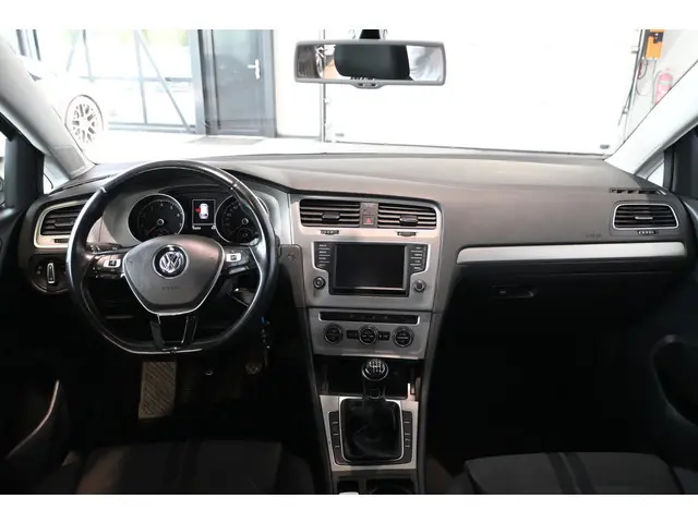 Volkswagen Golf Variant 1.0 TSI Business Edition Connected Clima Cruise control Navigatie Achteruitrijcamera Inruil Mogelijk!