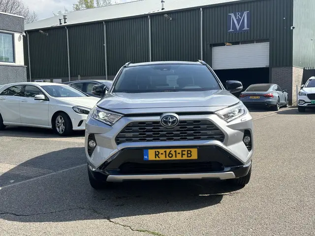 Toyota RAV4 2.5 Hybrid AWD Bi-Tone | STUUR + STOEL VERWARMING | KEYLESS | ACHTERUITRIJ CAMERA | ADAP...