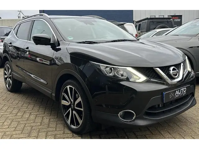 Nissan Qashqai 1.2 Luxe | AUTOMAAT | BOMVOL | Leer | Elektrische Stoel | 360 Camera | Dodehoekdetect...