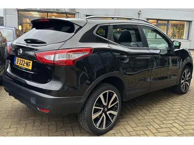 Nissan Qashqai 1.2 Luxe | AUTOMAAT | BOMVOL | Leer | Elektrische Stoel | 360 Camera | Dodehoekdetect...