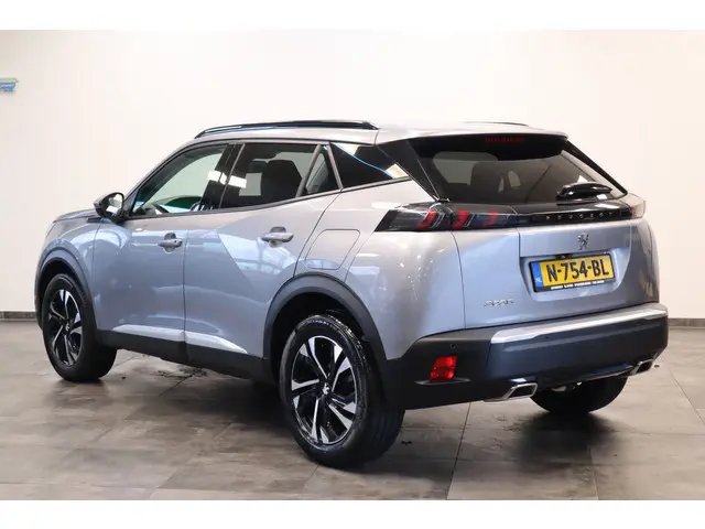 Peugeot 2008 1.2 PureTech Allure Pack PDC Parkeerhulp Stoelverw LED 24 maanden garantie mogelijk (*vraag naar de voorwaarden)