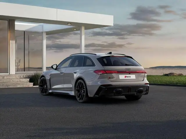 Audi RS5 Avant e-hybrid quattro 639PK | Audi Sportpakket | RS keramisch brons | HUD | Panoramadak |...