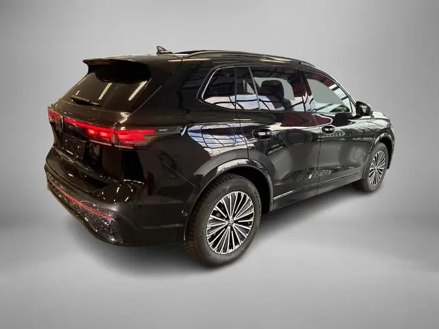 Volkswagen Tiguan 1.5 204pk DSG eHybrid R-Line · Panoramadak · Leder · 360 Camera · Stoelventilatie...