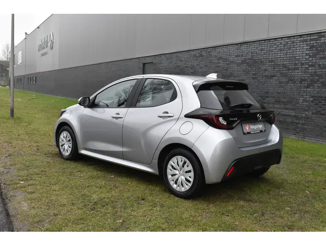 Mazda 2 Hybrid