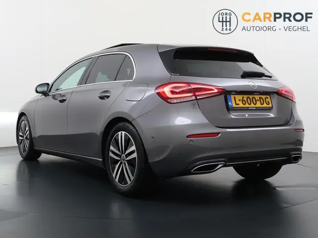 Mercedes-Benz A-klasse 180 Business Solution Luxury Panorama dak | Stoelverwarming | Navigatie | Cam...