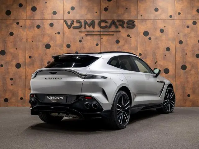 Aston Martin DBX
