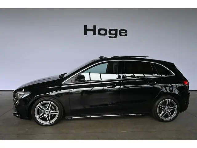 Mercedes-Benz B-klasse 180 Business Solution AMG Automaat Navigatie Panoramadak Rijklaarprijs Inruil Mogelijk!