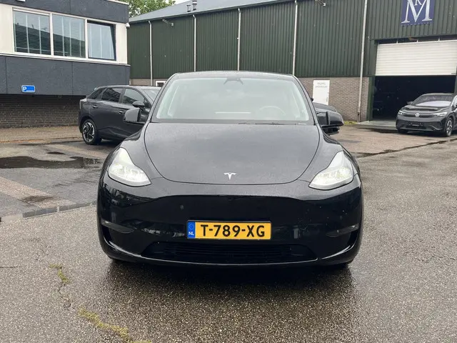 Tesla Model Y Long Range AWD 75 kWh SOH 96%| ACCU EN AANDRIJFLIJN GARANTIE T/M 09-2031 OF 192.000KM...
