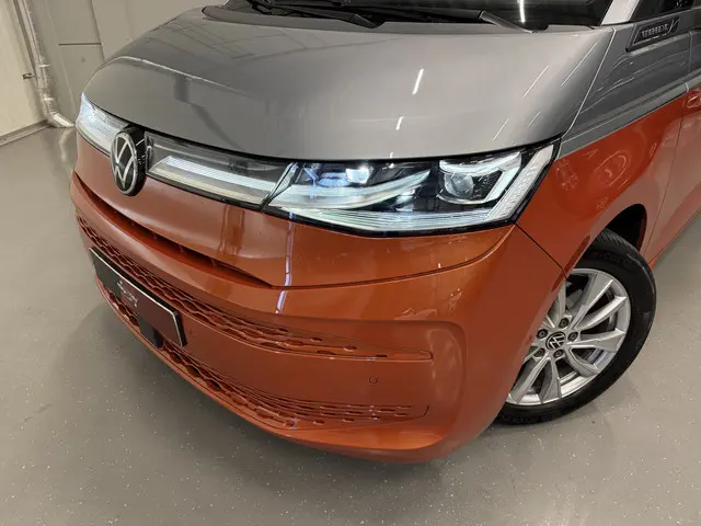 Volkswagen Multivan 1.4 eHybrid L2 Energetic 7p. PANO/HEAD-UP/TREKHAAK/SOH 91%/CAMERA/SFEER/CARPLAY/...