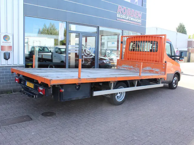 Iveco Daily 35C18 3.0 375 Open Laadbak Dubbellucht Trekhaak