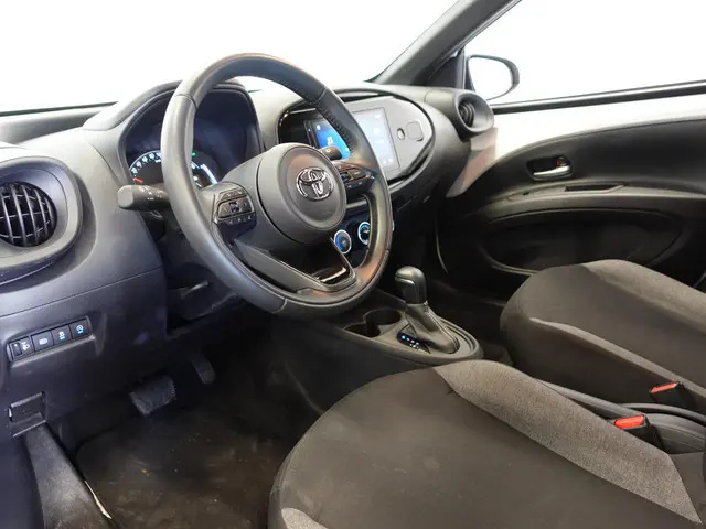Toyota Aygo X 1.0 VVT-i S-CVT Aut. Play Airco Adaptive Cruise Control Carplay Navi Achteruitrij Came...