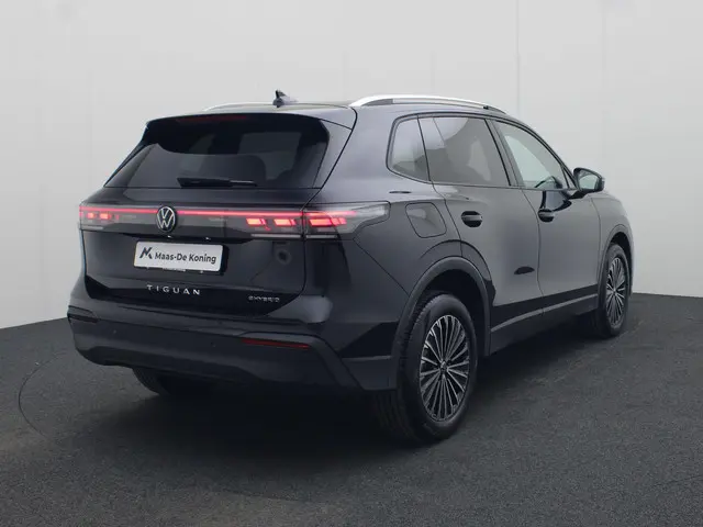 Volkswagen Tiguan 1.5 eHybrid 204pk Life Edition DSG · Trekhaak · Stoelventilatie & verwarming · Led...