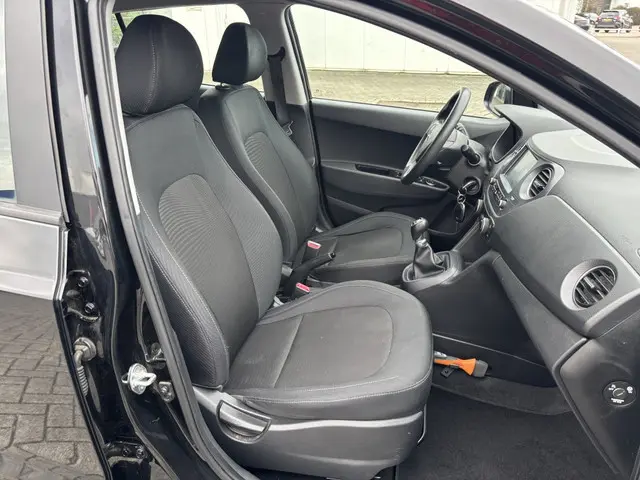 Hyundai i10 1.0i Go! Carplay Cruise Airco Navi Bluetooth