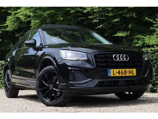 Audi Q2 30 TFSI | Black Edition | Panoramadak | Virtual cockpit |