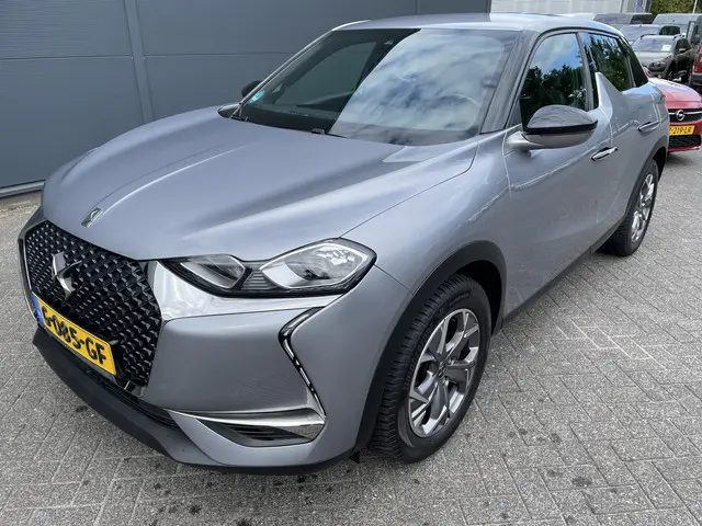 DS DS 3 Crossback 100pk Business (Navigatie - Automatische Airco - 17" incl 4S - Apple Carplay - Par...