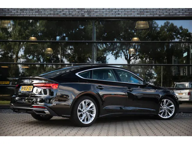 Audi A5 Sportback 45 TFSI quattro Launch edition Business , Leer, Bang&Olufsen, NL-auto