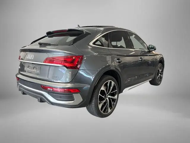 Audi Q5 Sportback 55 TFSIe 367pk S-Tronic S Edition · Panoramadak · Camera · B&O Sound · Elek. Bestu...