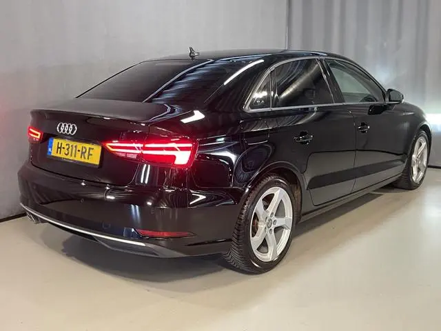 Audi A3 Limousine 35 TFSI CoD Advance 17"/Virtual Cockpit/Climate/PDC v+a/LED/Navigatie