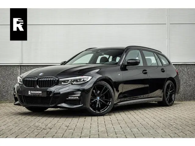 BMW 3 serie Touring 320i M Sport High Ex Camera / HiFi / Trekhaak / 19inch /