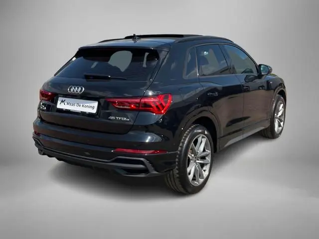 Audi Q3 45 TFSIe 180kW/245PK S Line · Panoramadak · Drive select · Camera + Parkeersensoren