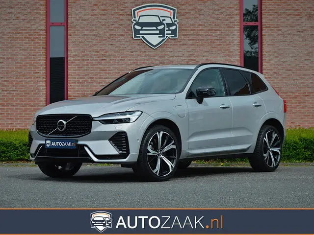 Volvo XC60 2.0 T8 Recharge AWD Ultra Dark