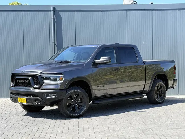 Dodge Ram 1500 5.7 V8 4x4 / REBEL / DIGITALE COCKPIT / BACKFLIP / PRINS LPG / 3.500 KG AHG / CAMERA...