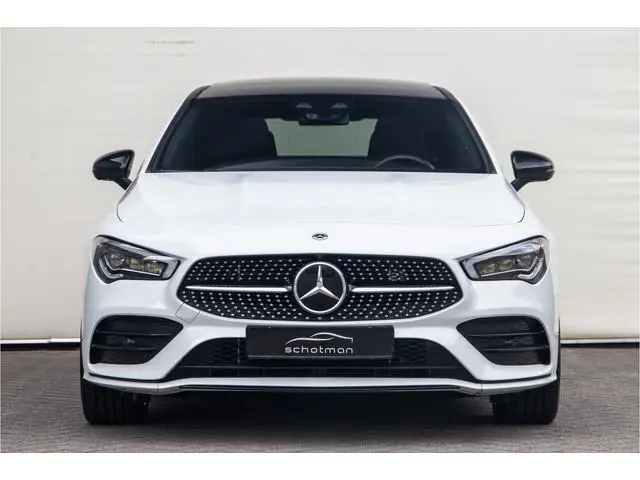 Mercedes-Benz CLA-klasse 250 e AMG Premium Plus, Pano, Head-up, Distronic, Nightpakket