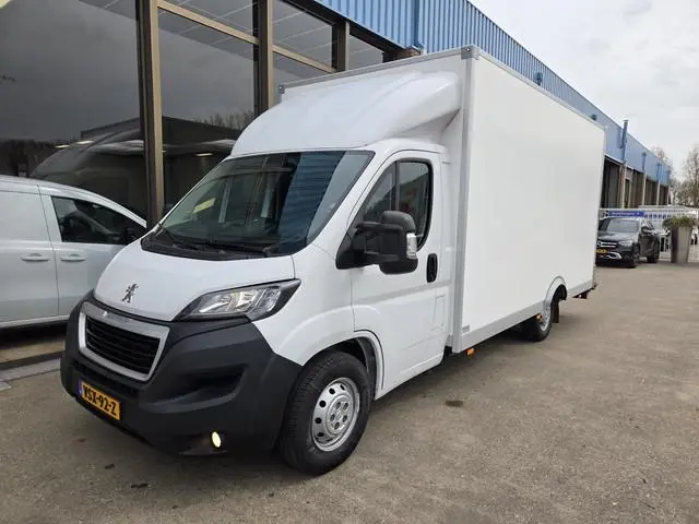 Peugeot Boxer 2.2 BlueHDi 140 PK Lowliner  Laadklep / Oprijklep Lage instap Airco Cruisecontrol