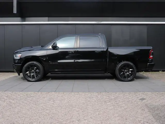 Dodge Ram 1500 5.7 V8 4x4 Crew Cab Sport | PANO-DAK | HEAD-UP | LUCHTVERING | TREKHAAK | ALPINE AUDI...
